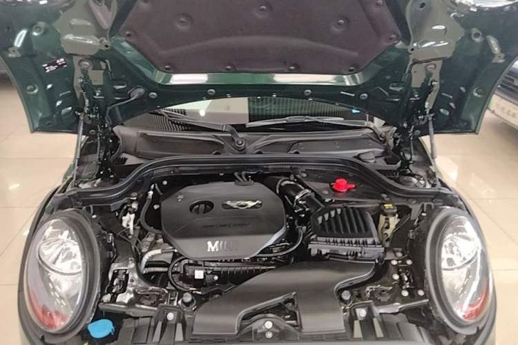 Used MINI 2016 1.5T COOPER Five-Door Edition Engine Bay
