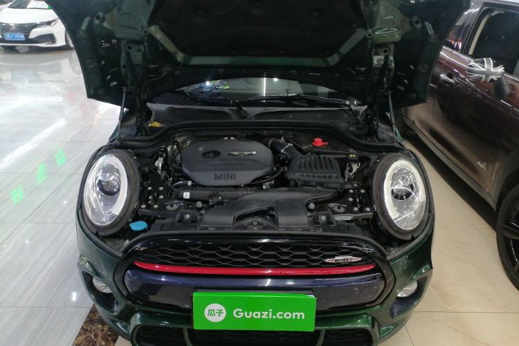 Used MINI 2016 2.0T COOPER S Performance-oriented Engine Bay