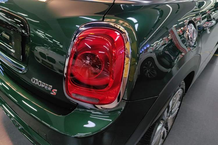 Used MINI 2016 2.0T COOPER S SEVEN Five-Door Edition Exterior 1