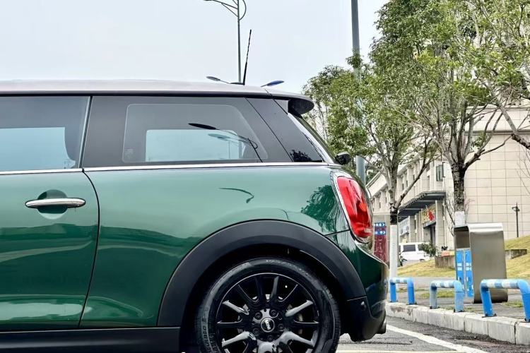 Used MINI 2016 1.2T ONE Pioneer Edition Exterior 12