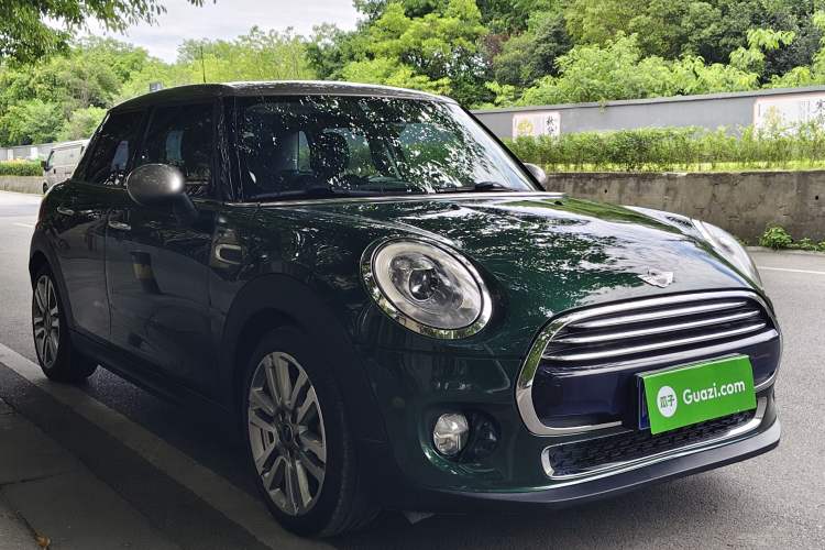 Used MINI 2016 1.5T COOPER SEVEN Five-Door Edition Exterior 2