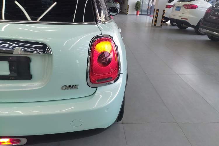 Used MINI 2016 1.2T ONE Pioneer Edition Five-Door Version Exterior 2