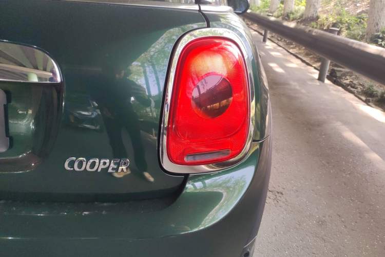 Used MINI 2016 1.5T COOPER Exterior 3