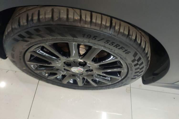 Used MINI 2016 1.5T COOPER Exterior 4