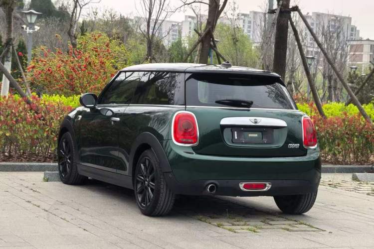 Used MINI 2016 1.5T COOPER Avant-Garde Exterior 4