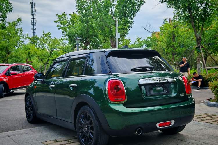 Used MINI 2016 1.2T ONE Pioneer Edition Five-Door Version Exterior 4