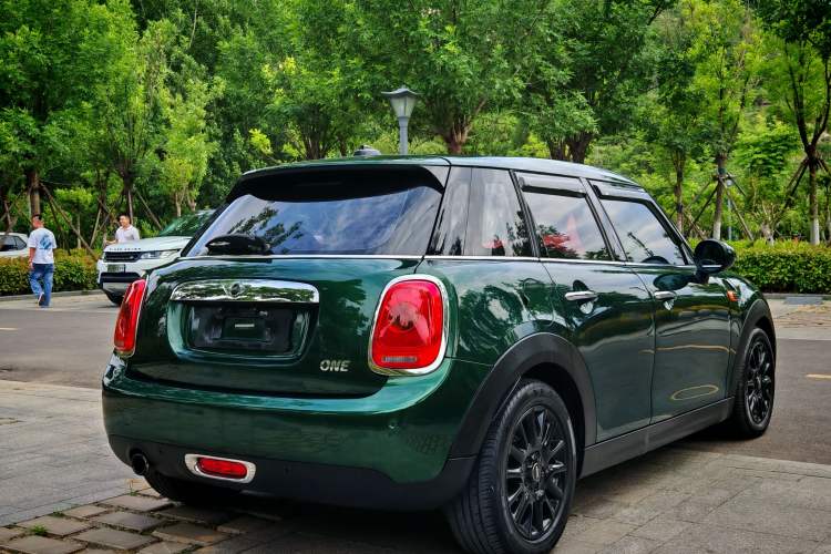 Used MINI 2016 1.2T ONE Pioneer Edition Five-Door Version Exterior 5