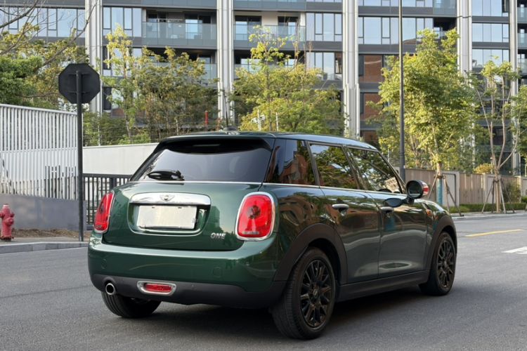 Used MINI 2016 1.2T ONE Pioneer Edition Five-Door Version Exterior 6