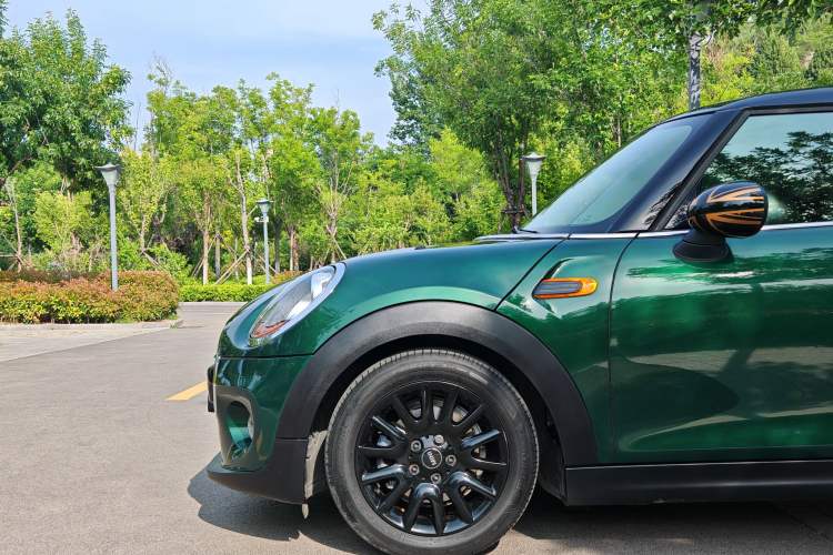 Used MINI 2016 1.5T COOPER Five-Door Edition Exterior 7