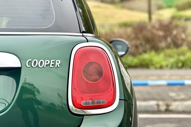 Used MINI 2016 1.2T ONE Pioneer Edition Exterior 7