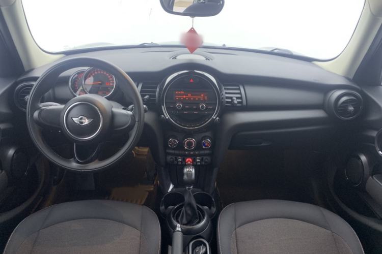 Used MINI 2016 1.2T ONE Five-Door Edition Exterior 8