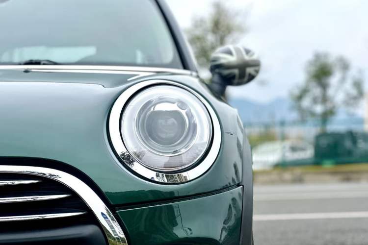Used MINI 2016 1.2T ONE Pioneer Edition Exterior 9