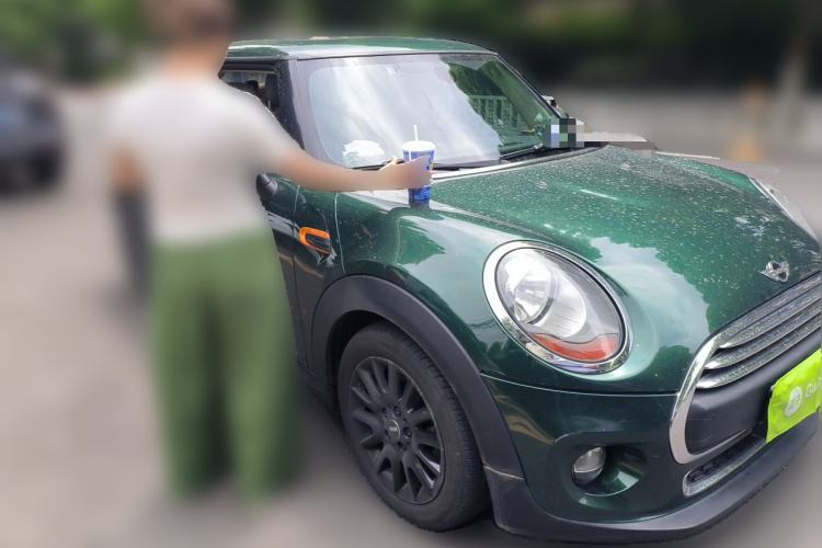 Used MINI 2016 1.2T ONE Front Right 45 Deg