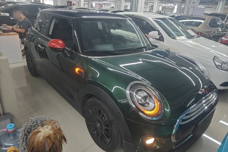 Used MINI 2016 1.5T COOPER Front Right 45 Deg