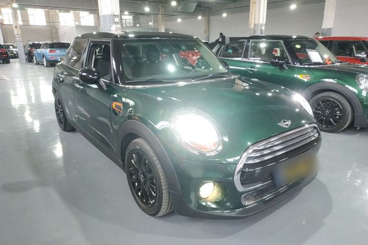 Used MINI 2016 1.5T COOPER Five-Door Edition Front Right 45 Deg