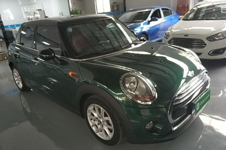 Used MINI 2016 1.5T COOPER Five-Door Edition Front Right 45 Deg