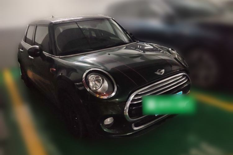 Used MINI 2016 1.5T COOPER Five-Door Edition Front Right 45 Deg