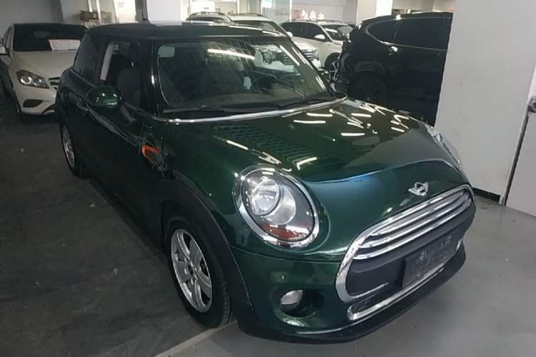 Used MINI 2016 1.2T ONE Front Right 45 Deg