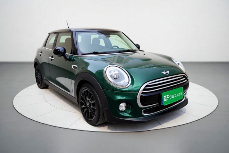 Used MINI 2016 1.5T COOPER Five-Door Edition Front Right 45 Deg