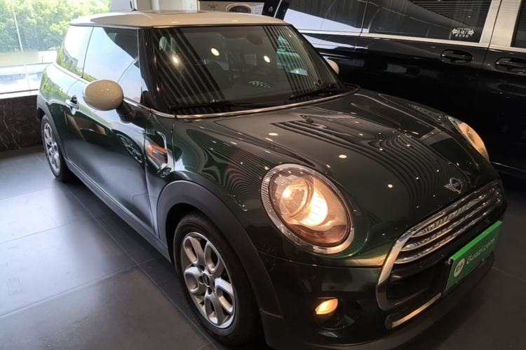 Used MINI 2016 1.5T COOPER Front Right 45 Deg