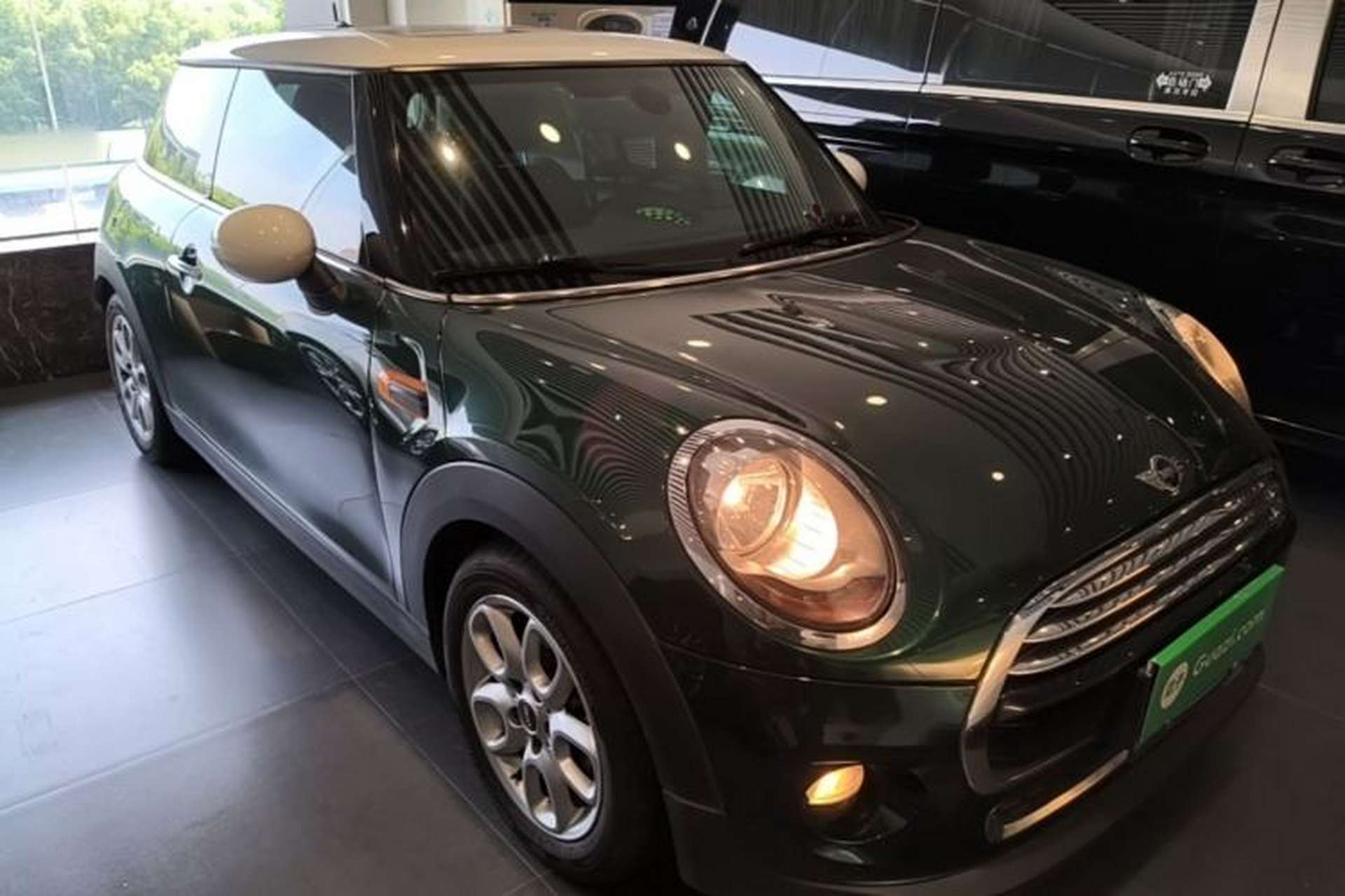 Used MINI 2016 1.5T COOPER Front Right 45 Deg