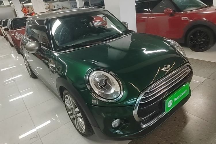 Used MINI 2016 1.5T COOPER SEVEN Front Right 45 Deg