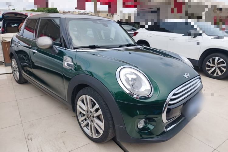 Used MINI 2016 1.5T COOPER SEVEN Five-Door Edition Front Right 45 Deg