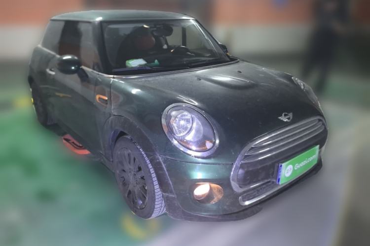 Used MINI 2016 1.5T COOPER Front Right 45 Deg