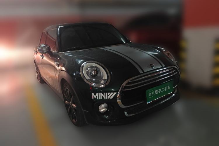 Used MINI 2016 1.5T COOPER Pioneer Edition Five-Door Model Front Right 45 Deg