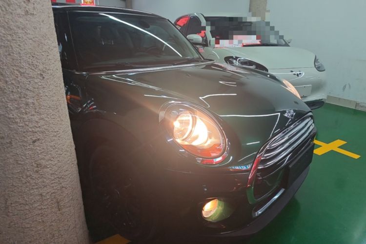 Used MINI 2016 1.5T COOPER Front Right 45 Deg