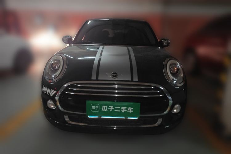 Used MINI 2016 1.5T COOPER Pioneer Edition Five-Door Model Front