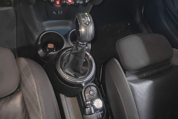 Used MINI 2016 1.5T COOPER Gear Lever
