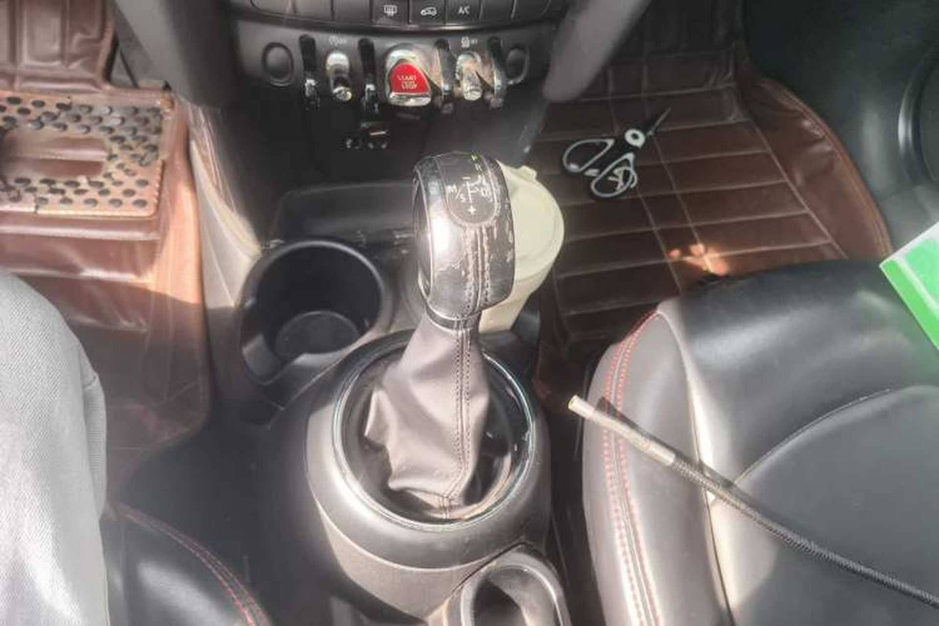 Used MINI 2016 1.2T ONE Pioneer Edition Gear Lever