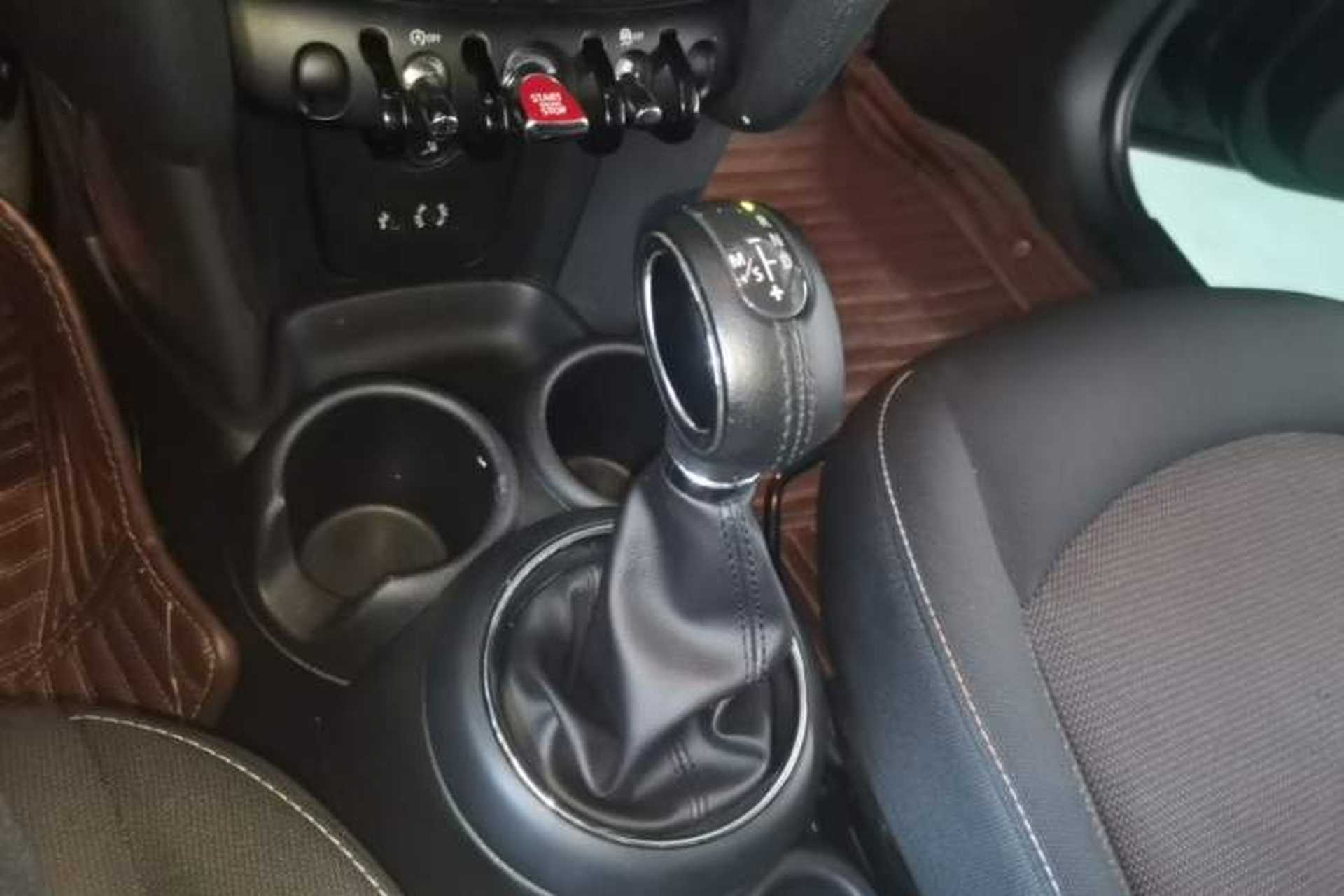 Used MINI 2016 1.2T ONE Pioneer Edition Five-Door Version Gear Lever