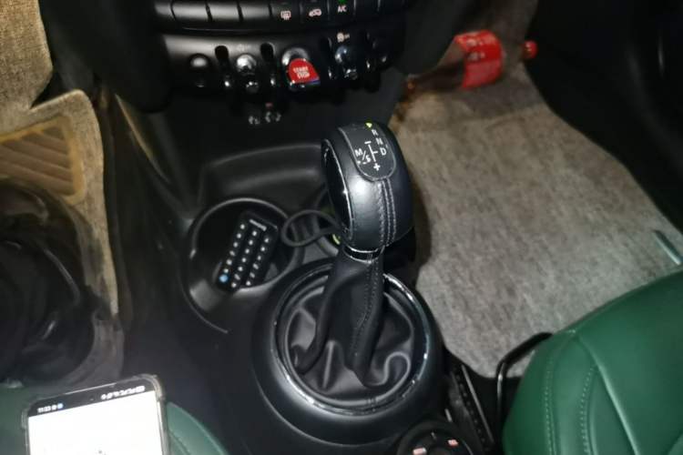 Used MINI 2016 1.2T ONE Pioneer Edition Five-Door Version Gear Lever