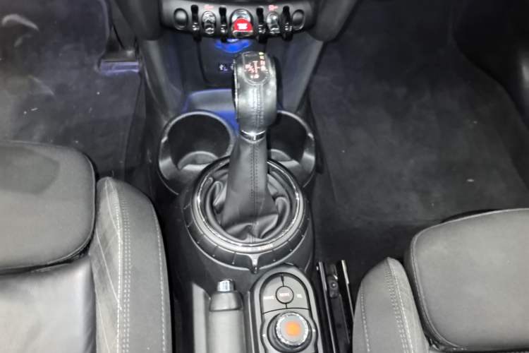 Used MINI 2016 1.5T COOPER Gear Lever