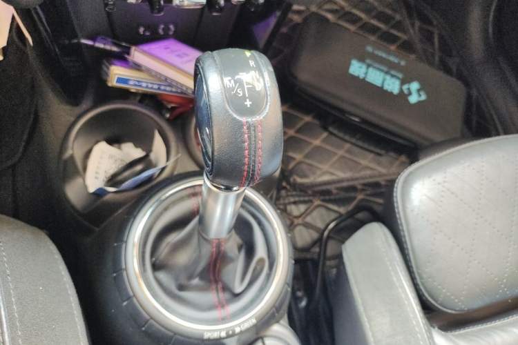 Used MINI 2016 2.0T COOPER S Performance-oriented Gear Lever