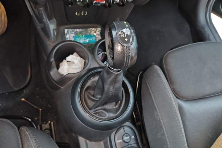 Used MINI 2016 1.5T COOPER Gear Lever