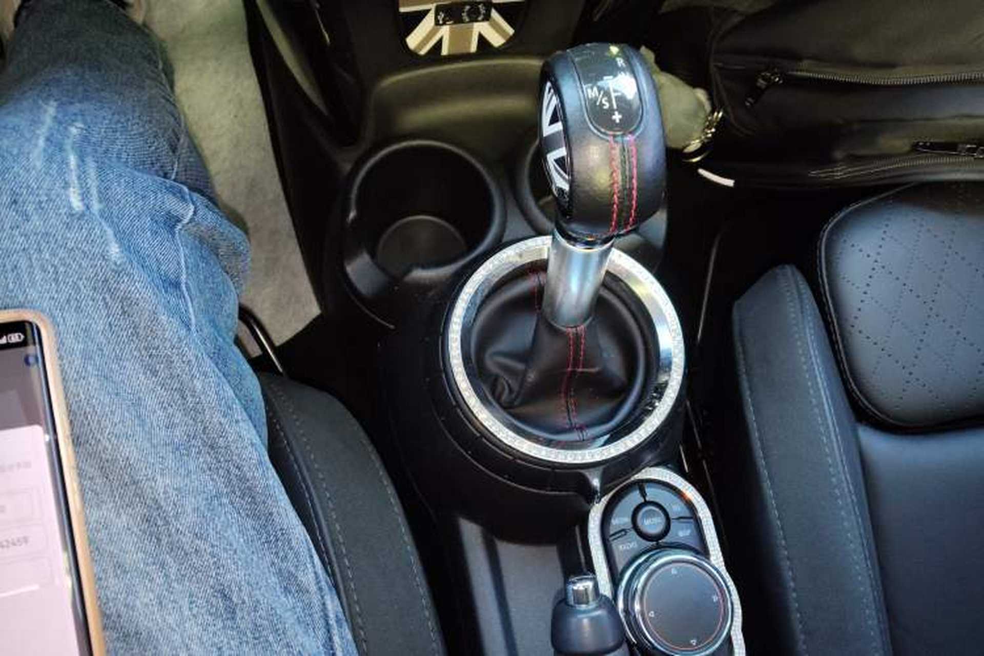 Used MINI 2016 2.0T COOPER S Pioneer Edition Five-Door Model Gear Lever