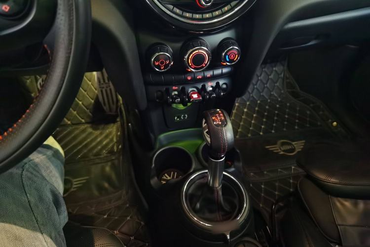 Used MINI 2016 2.0T COOPER S Five-Door Edition Gear Lever