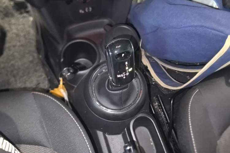 Used MINI 2016 1.5T COOPER Gear Lever