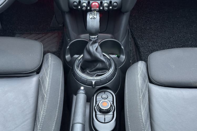 Used MINI 2016 1.5T COOPER Five-Door Edition Gear Lever