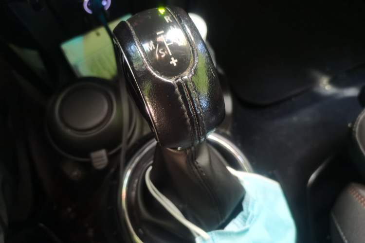 Used MINI 2016 1.5T COOPER SEVEN Gear Lever