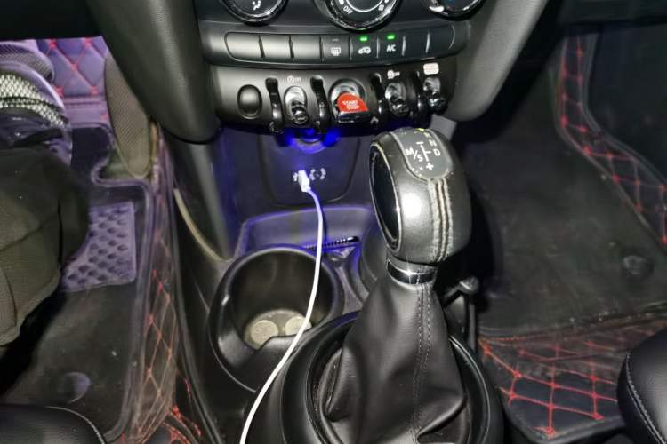 Used MINI 2016 1.5T COOPER Gear Lever
