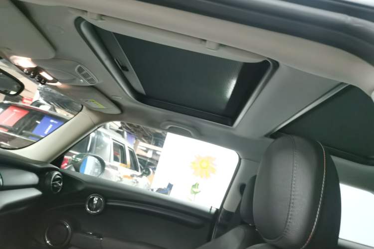 Used MINI 2016 1.2T ONE Pioneer Edition Headliner