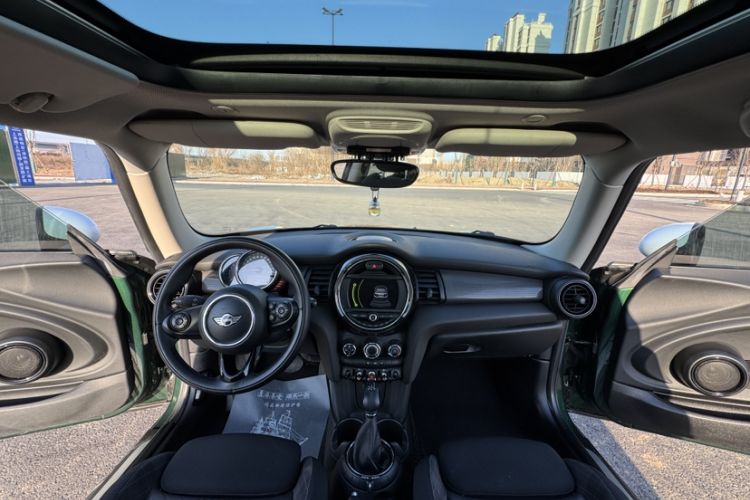Used MINI 2016 1.5T COOPER Headliner