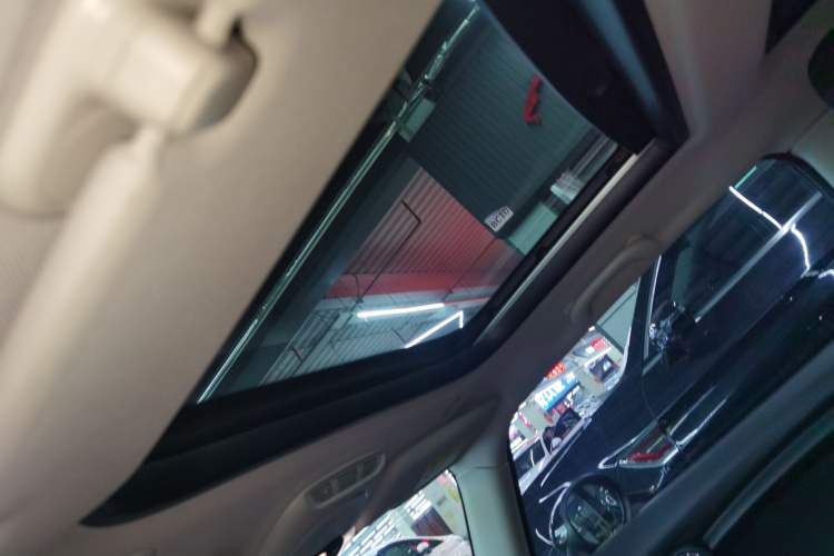 Used MINI 2016 1.5T COOPER Avant-Garde Headliner