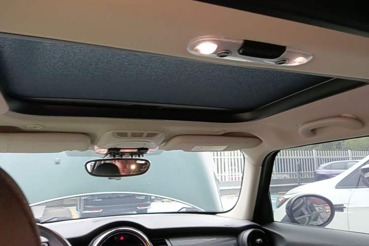 Used MINI 2016 1.5T COOPER Five-Door Edition Headliner