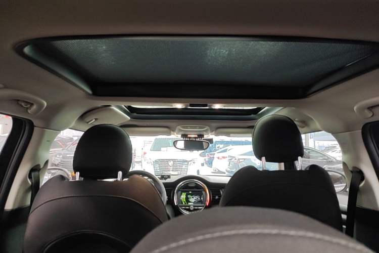 Used MINI 2016 1.5T COOPER Five-Door Edition Headliner