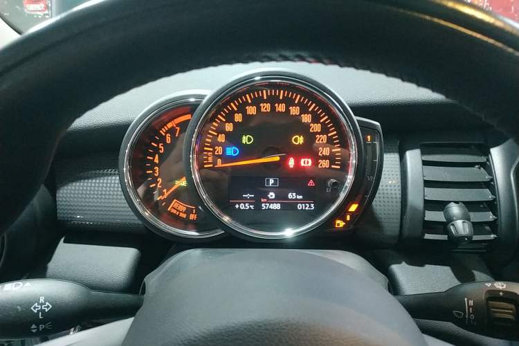 Used MINI 2016 1.5T COOPER Five-Door Edition Instrument Cluster